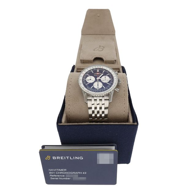 Breitling Navitimer B01 Chronograph 43 AB0138 Image 4